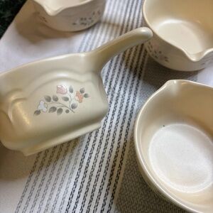 Pfaltzgraff Cream Floral Kitchen Set